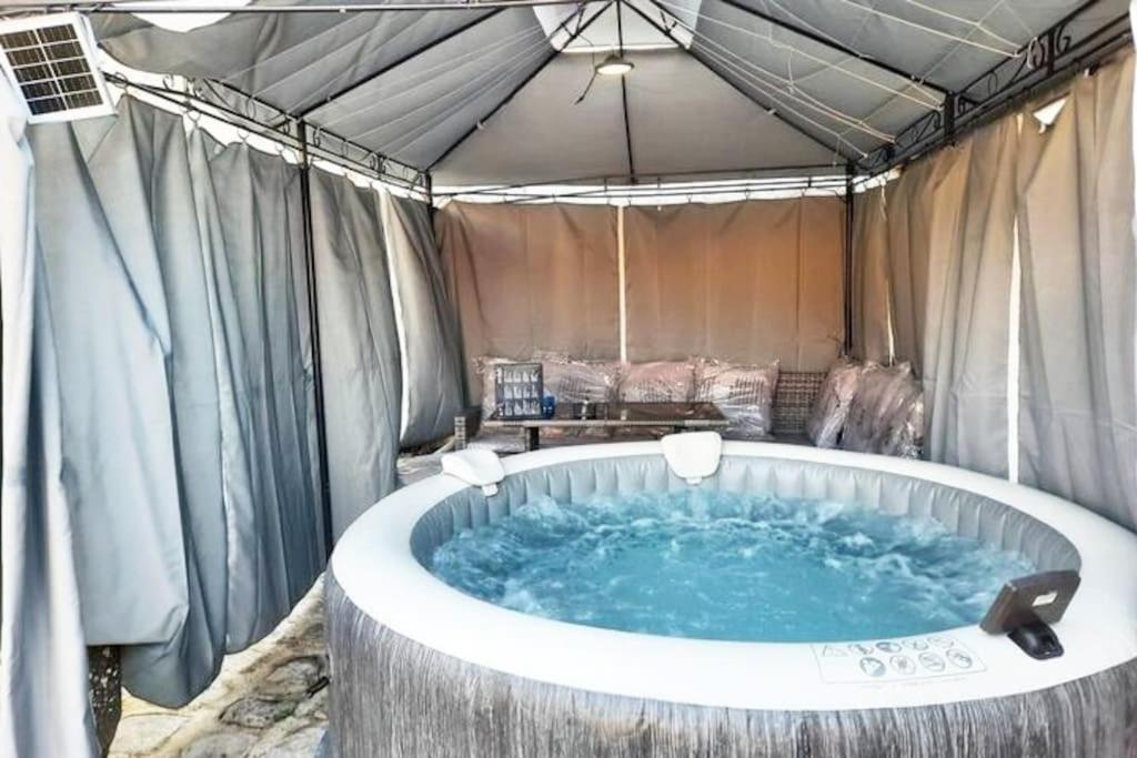 Villa Confortable Avec Jacuzzi A Chevannes Chevannes  Exterior foto